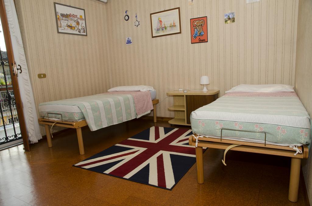 B&B Mamma Mia Family House Пескьера-дель-Гарда Номер фото