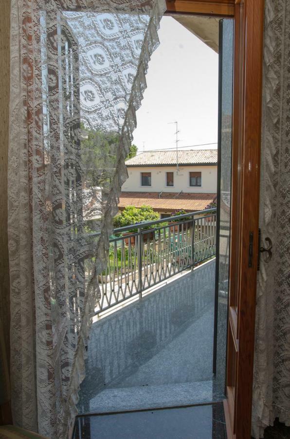 B&B Mamma Mia Family House Пескьера-дель-Гарда Экстерьер фото